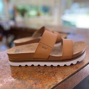 Womens reef sandals size 9 worn once